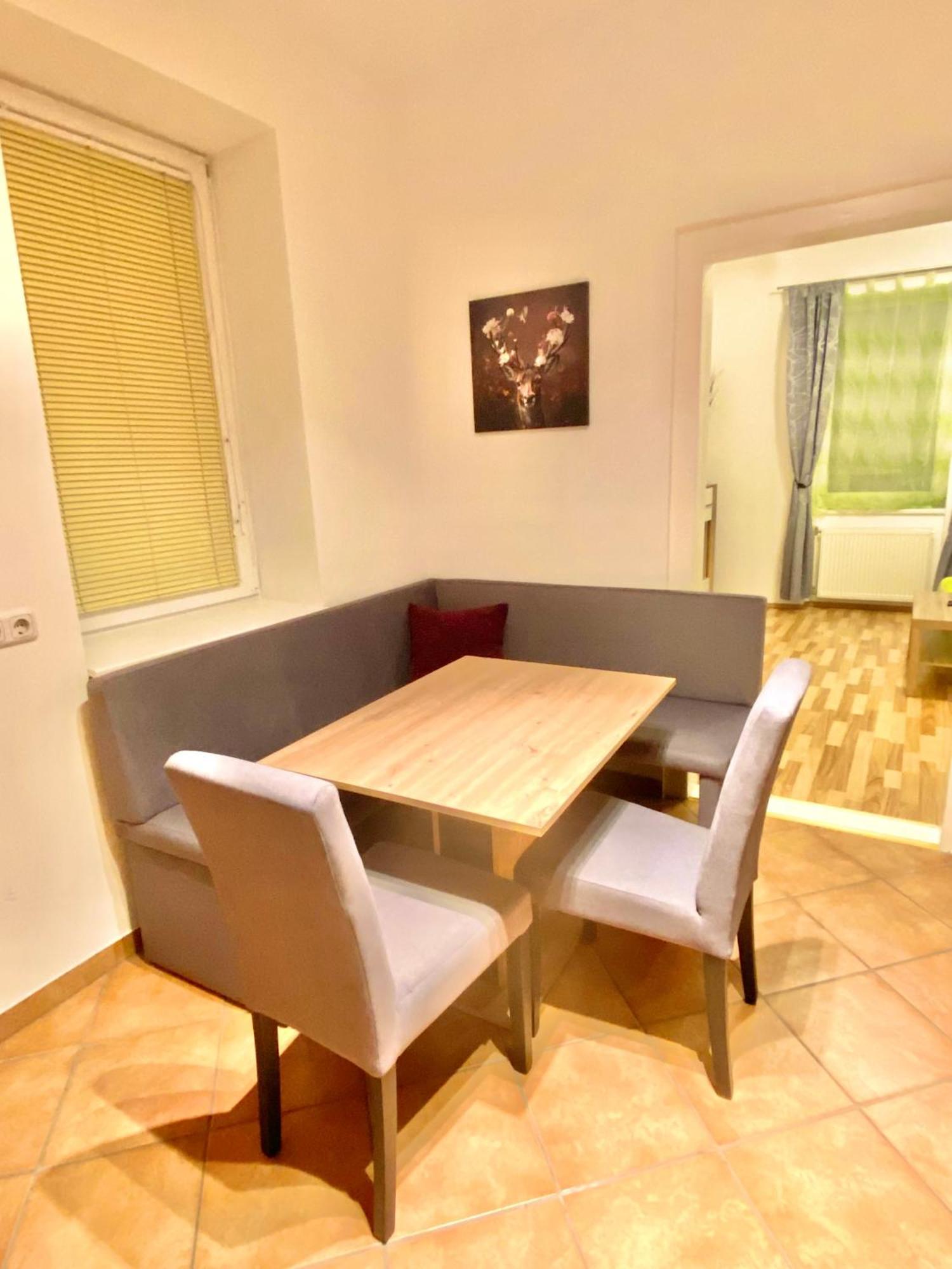 Burgblick Apartment- 60Qm, Kueche, Waschmaschine, Streamingdienste Seebenstein Exteriör bild